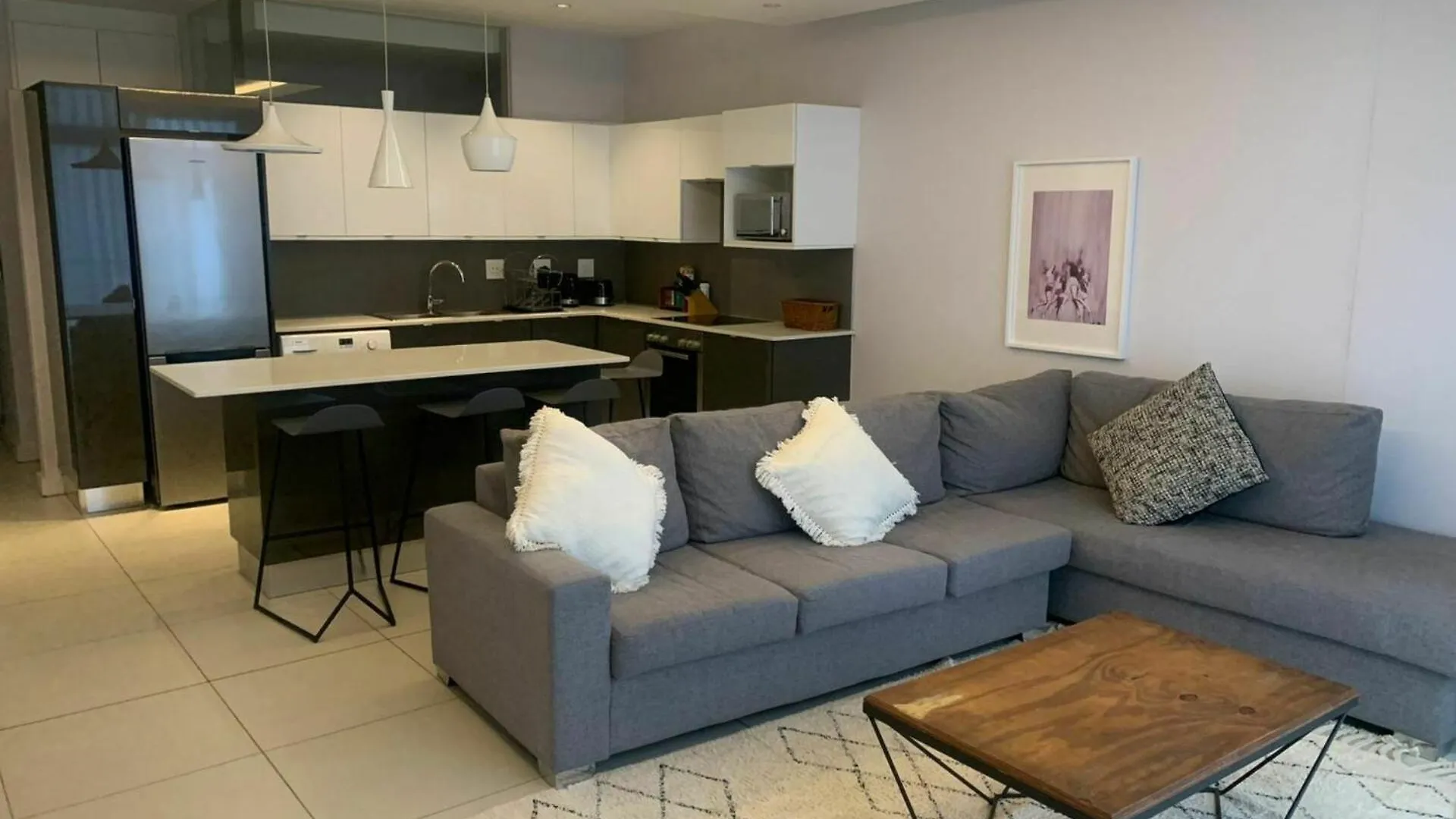 Modern 1 Bed Apartment In The Heart Of Green Point ケープタウン